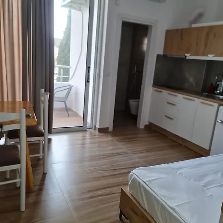 Laska Apartment Sarande